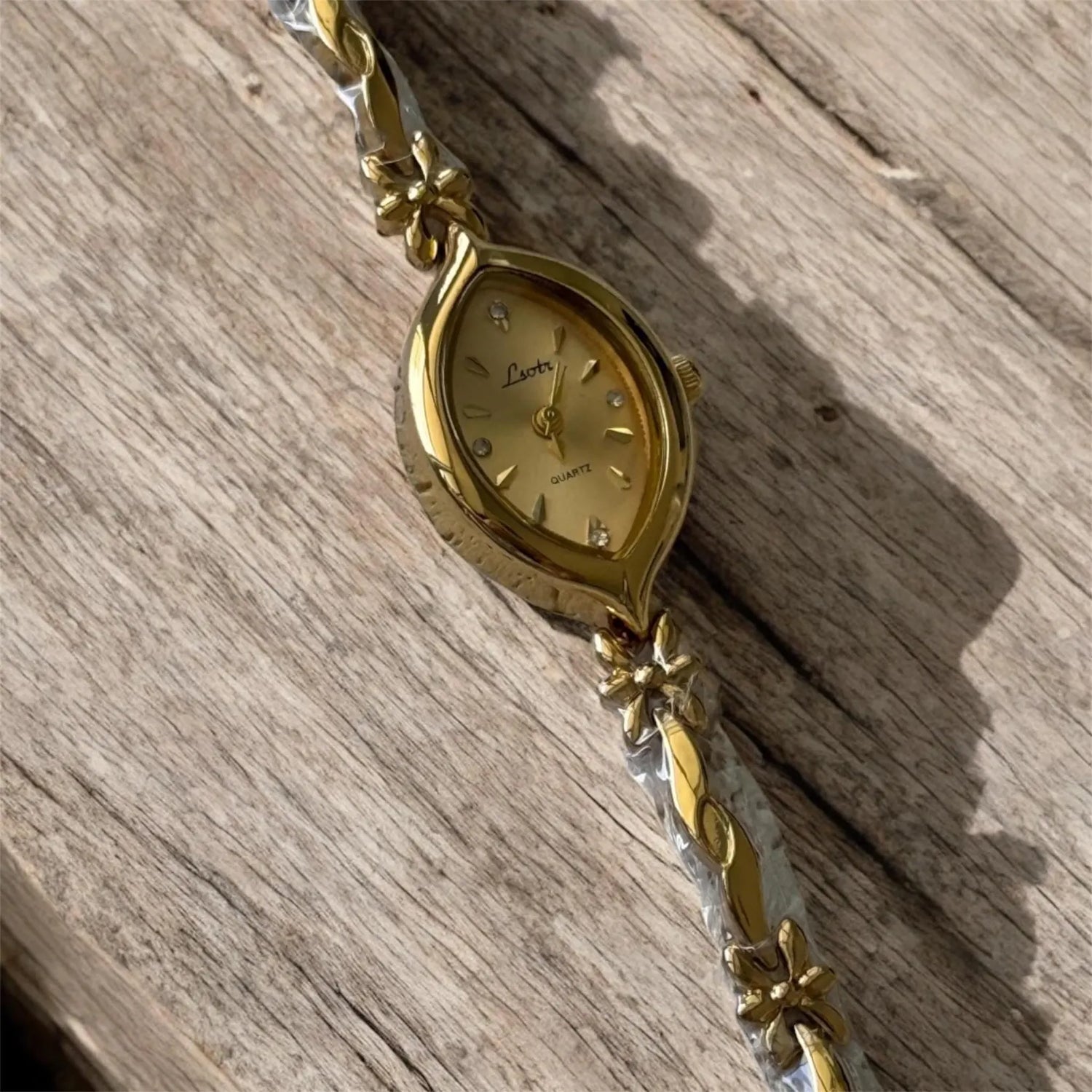 THE MARQUISE TEARDROP WATCH